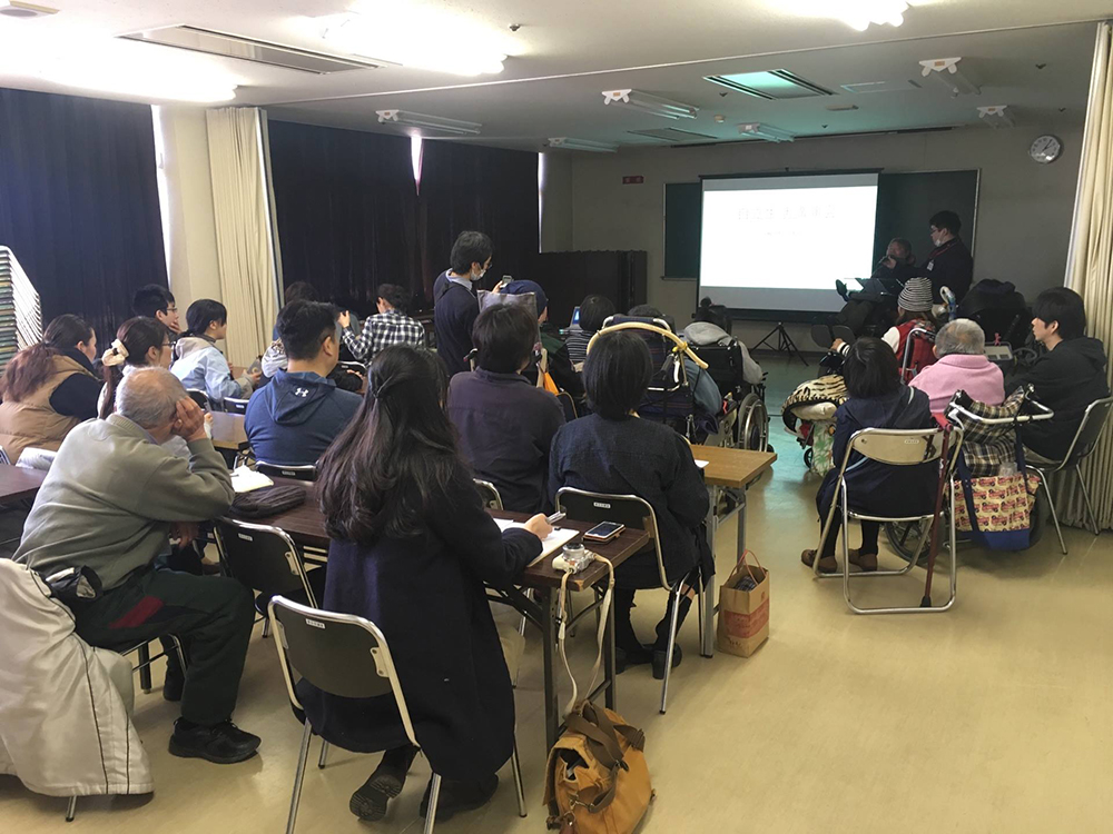 写真⑩(研修付き添い)