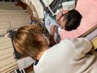 写真⑬(たん吸引)